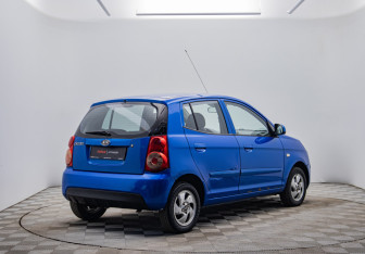 Подержанный автомобиль Kia Picanto 2010 года (5 фото)