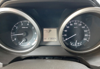 Подержанный автомобиль Toyota Land Cruiser Prado 2011 года (13 фото)