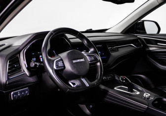 Подержанный автомобиль Haval F7 2021 года (12 фото)