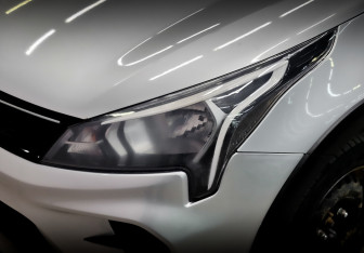 Подержанный автомобиль Kia Rio Hatchback 2021 года (17 фото)