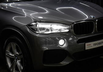 Подержанный автомобиль BMW X5 2016 года (25 фото)