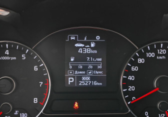 Подержанный автомобиль Kia Cerato Sedan 2015 года (12 фото)