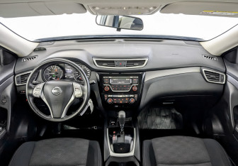 Подержанный автомобиль Nissan X-Trail 2018 года (14 фото)