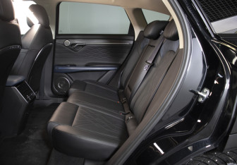 Подержанный автомобиль Voyah Free 2023 года (10 фото)