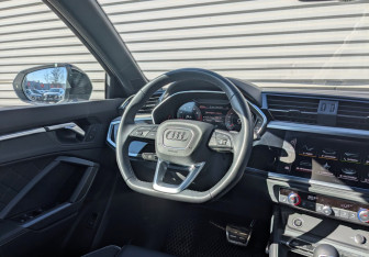 Подержанный автомобиль Audi Q3 2025 года (26 фото)