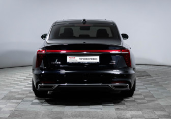 Подержанный автомобиль Hongqi H5 2024 года (6 фото)