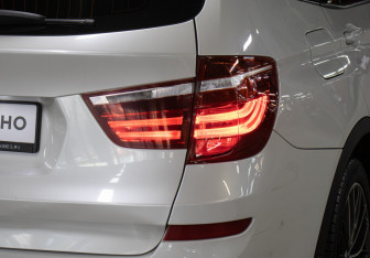 Подержанный автомобиль BMW X3 2015 года (24 фото)
