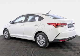 Подержанный автомобиль Hyundai Solaris Sedan 2021 года (7 фото)