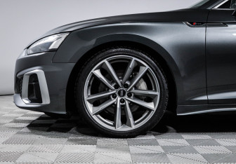 Подержанный автомобиль Audi A5 Liftback 2020 года (15 фото)