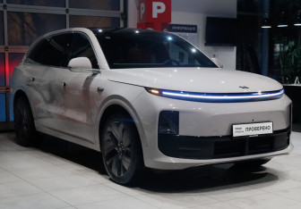 Подержанный автомобиль LiXiang L6 2024 года (3 фото)