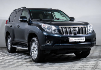 Подержанный автомобиль Toyota Land Cruiser Prado 2012 года (3 фото)
