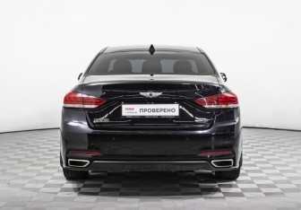 Подержанный автомобиль Hyundai Genesis 2014 года (6 фото)