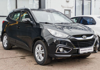 Подержанный автомобиль Hyundai ix35 2013 года (3 фото)