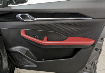 Подержанный автомобиль Geely Coolray 2024 года (20 фото)