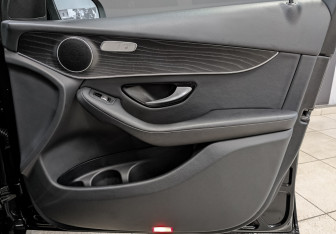 Подержанный автомобиль Mercedes-Benz GLC Coupe 2017 года (24 фото)