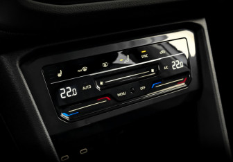 Подержанный автомобиль Volkswagen Tiguan 2021 года (25 фото)