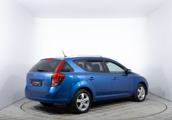 Подержанный автомобиль Kia Ceed Wagon 2011 года (5 фото)