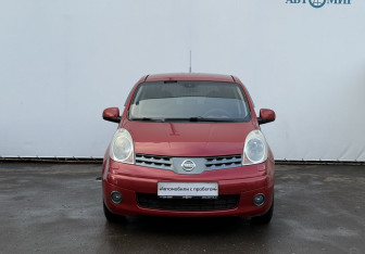 Подержанный автомобиль Nissan Note 2008 года (2 фото)