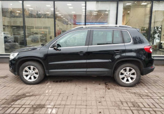 Подержанный автомобиль Volkswagen Tiguan 2010 года (5 фото)