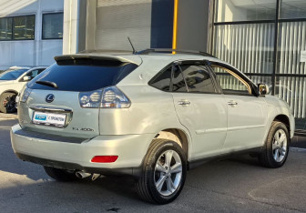 Подержанный автомобиль Lexus RX 2008 года (5 фото)