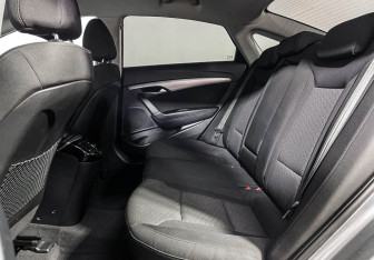 Подержанный автомобиль Hyundai i40 Sedan 2013 года (10 фото)