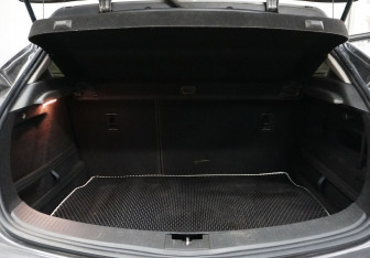 Подержанный автомобиль Opel Astra Hatchback 2012 года (13 фото)