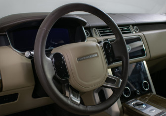 Подержанный автомобиль Land Rover Range Rover 2018 года (14 фото)