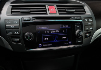 Подержанный автомобиль Honda Crosstour 2014 года (19 фото)