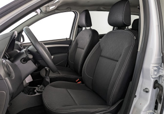 Подержанный автомобиль Nissan Terrano 2021 года (19 фото)