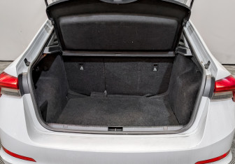 Подержанный автомобиль Skoda Rapid Liftback 2021 года (9 фото)