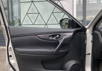 Подержанный автомобиль Nissan X-Trail 2019 года (20 фото)