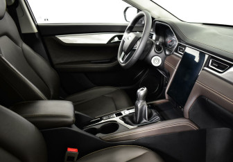 Подержанный автомобиль JAC J7 2021 года (7 фото)