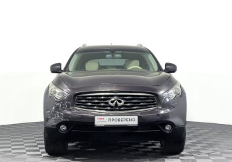Подержанный автомобиль Infiniti FX 2009 года (2 фото)