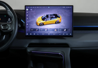 Подержанный автомобиль Zeekr 001 2024 года (14 фото)