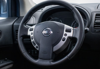 Подержанный автомобиль Nissan X-Trail 2014 года (15 фото)
