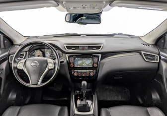 Подержанный автомобиль Nissan Qashqai 2018 года (14 фото)