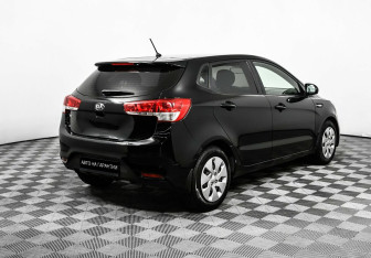 Подержанный автомобиль Kia Rio Hatchback 2016 года (5 фото)