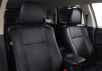Подержанный автомобиль Mitsubishi Outlander 2016 года (16 фото)