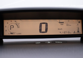 Подержанный автомобиль Citroen C4 Hatchback 2011 года (12 фото)