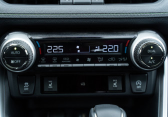 Новый Toyota RAV4 2025 (40 фото)