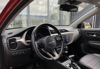 Подержанный автомобиль Kia Rio Sedan 2021 года (21 фото)