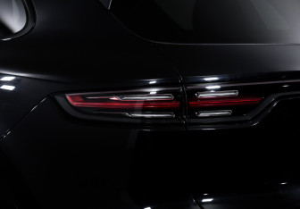 Подержанный автомобиль Porsche Cayenne 2020 года (17 фото)