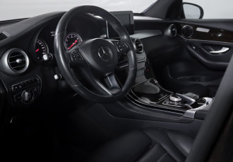 Подержанный автомобиль Mercedes-Benz GLC Coupe 2015 года (14 фото)