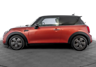 Подержанный автомобиль MINI Hatch 2020 года (8 фото)