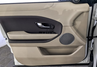 Подержанный автомобиль Land Rover Range Rover Evoque 2018 года (19 фото)