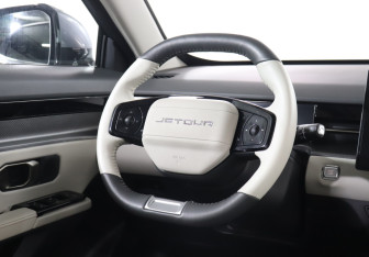 Подержанный автомобиль Jetour Dashing 2023 года (15 фото)