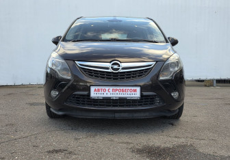 Подержанный автомобиль Opel Zafira Compactvan 2013 года (2 фото)