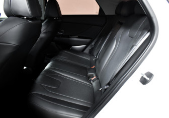 Подержанный автомобиль Hyundai Elantra Sedan 2020 года (13 фото)