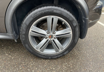 Подержанный автомобиль Nissan Juke 2011 года (12 фото)