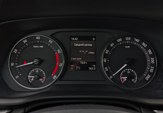 Подержанный автомобиль Skoda Octavia Liftback 2021 года (13 фото)